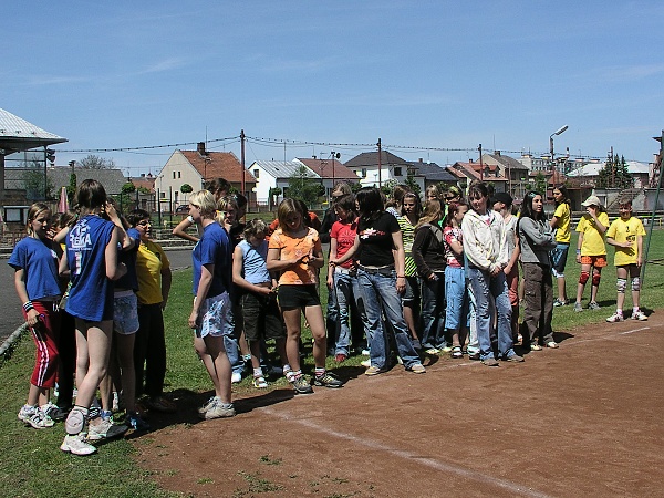 Mladší žákyně - KP 6. kolo - Týniště 13.5.2007     10.jpg